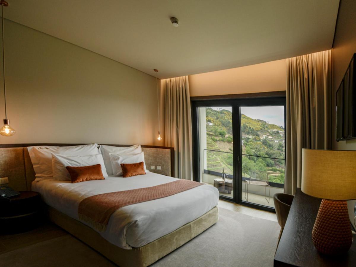 Mw Douro Wine & Spa Санта-Марта-ди-Пенагиан Экстерьер фото A room at the hotel