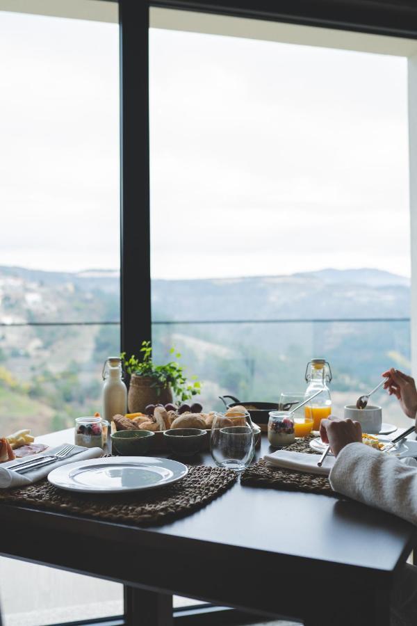 Mw Douro Wine & Spa Санта-Марта-ди-Пенагиан Экстерьер фото Breakfast at the hotel