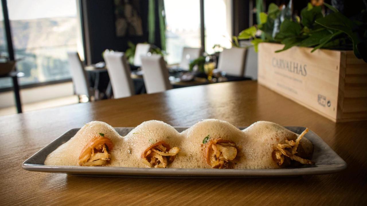 Mw Douro Wine & Spa Санта-Марта-ди-Пенагиан Экстерьер фото A plate of canederli