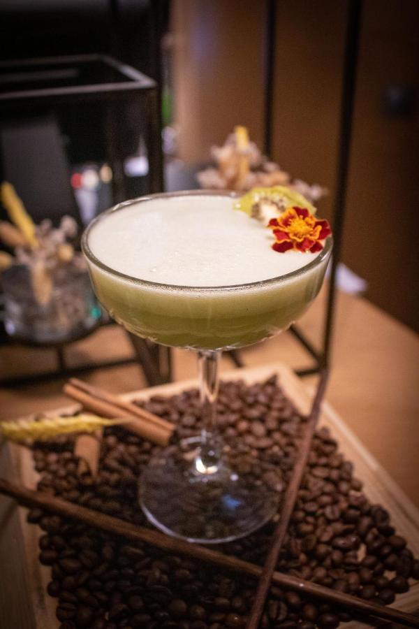 Mw Douro Wine & Spa Санта-Марта-ди-Пенагиан Экстерьер фото A matcha sour