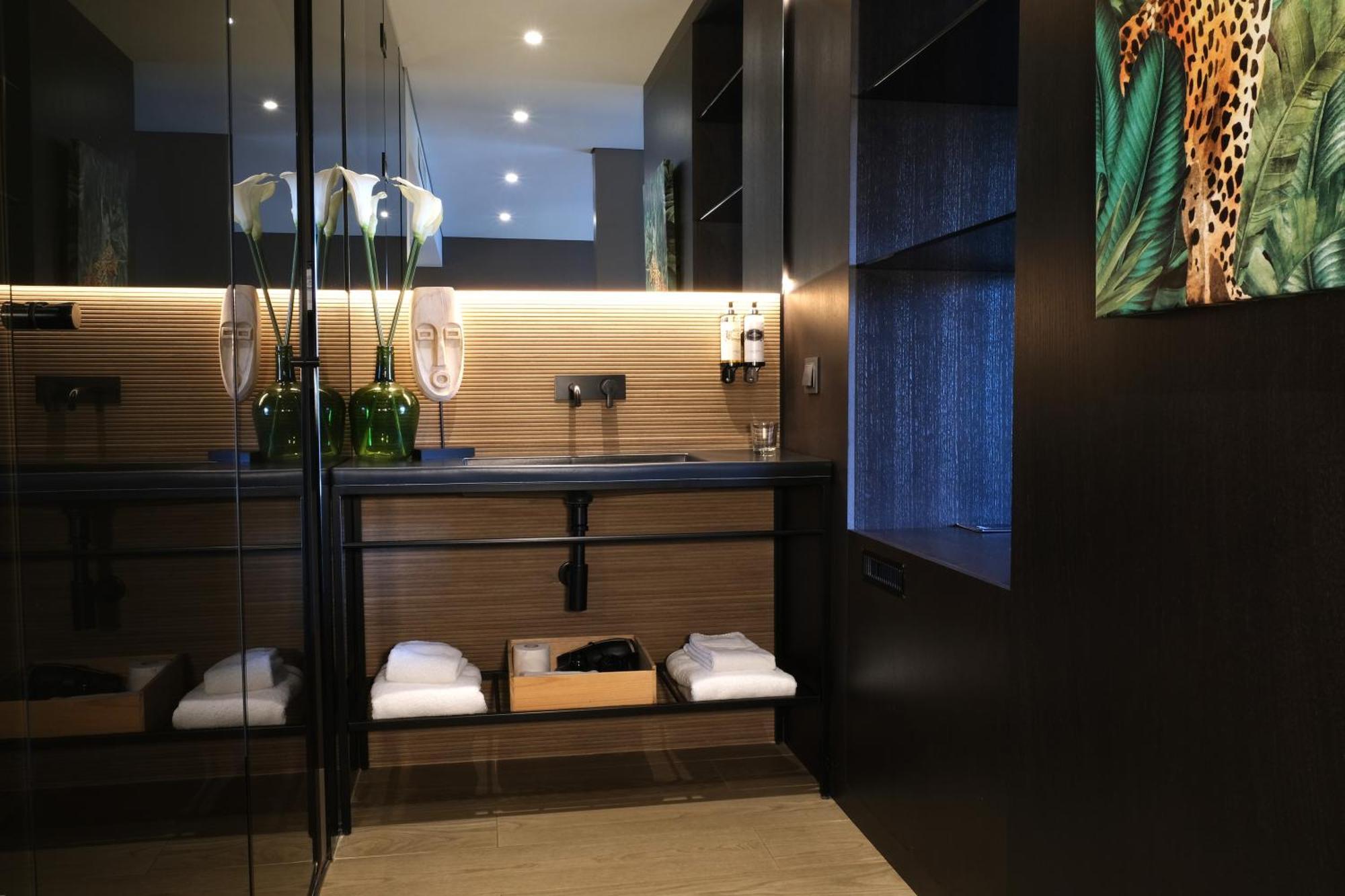Mw Douro Wine & Spa Санта-Марта-ди-Пенагиан Экстерьер фото Bathroom