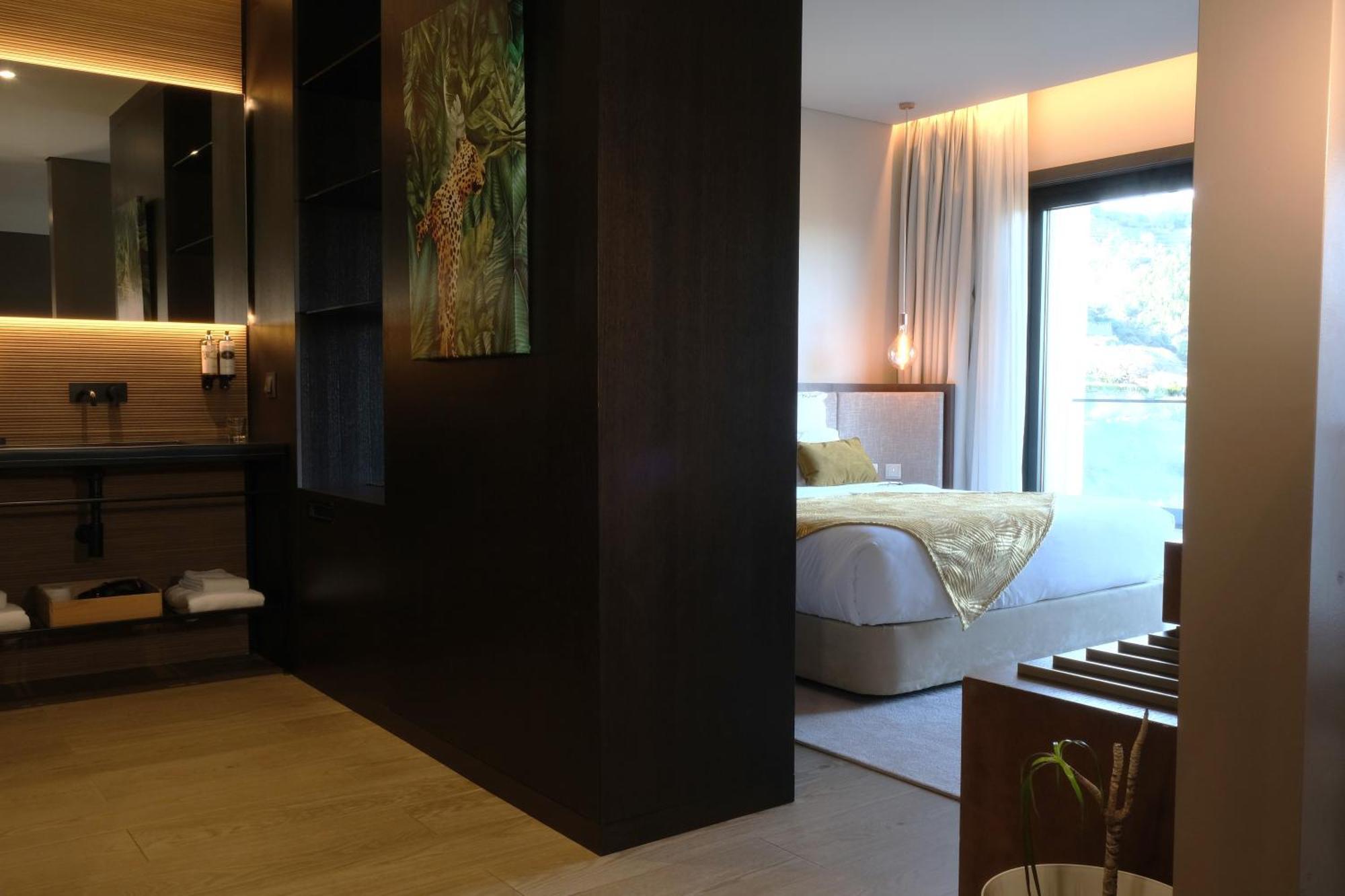 Mw Douro Wine & Spa Санта-Марта-ди-Пенагиан Экстерьер фото A room at the hotel